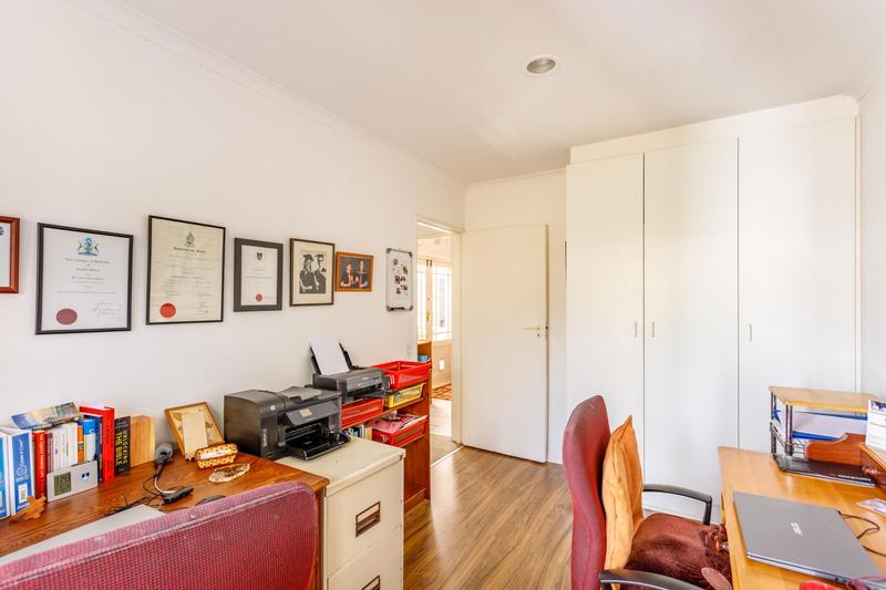 3 Bedroom Property for Sale in Pinelands Western Cape